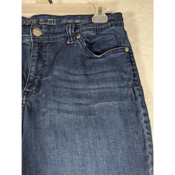 Code Bleu womens Aimee jeans sz 14 Wiskers embroiderysee photos - Picture 5 of 8